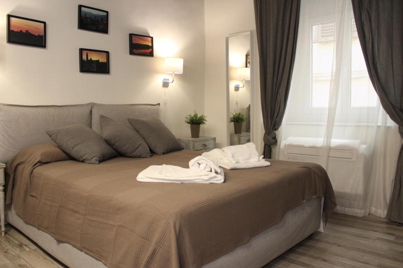 Art Apartment Piccolo Rifugio Florence Luaran gambar