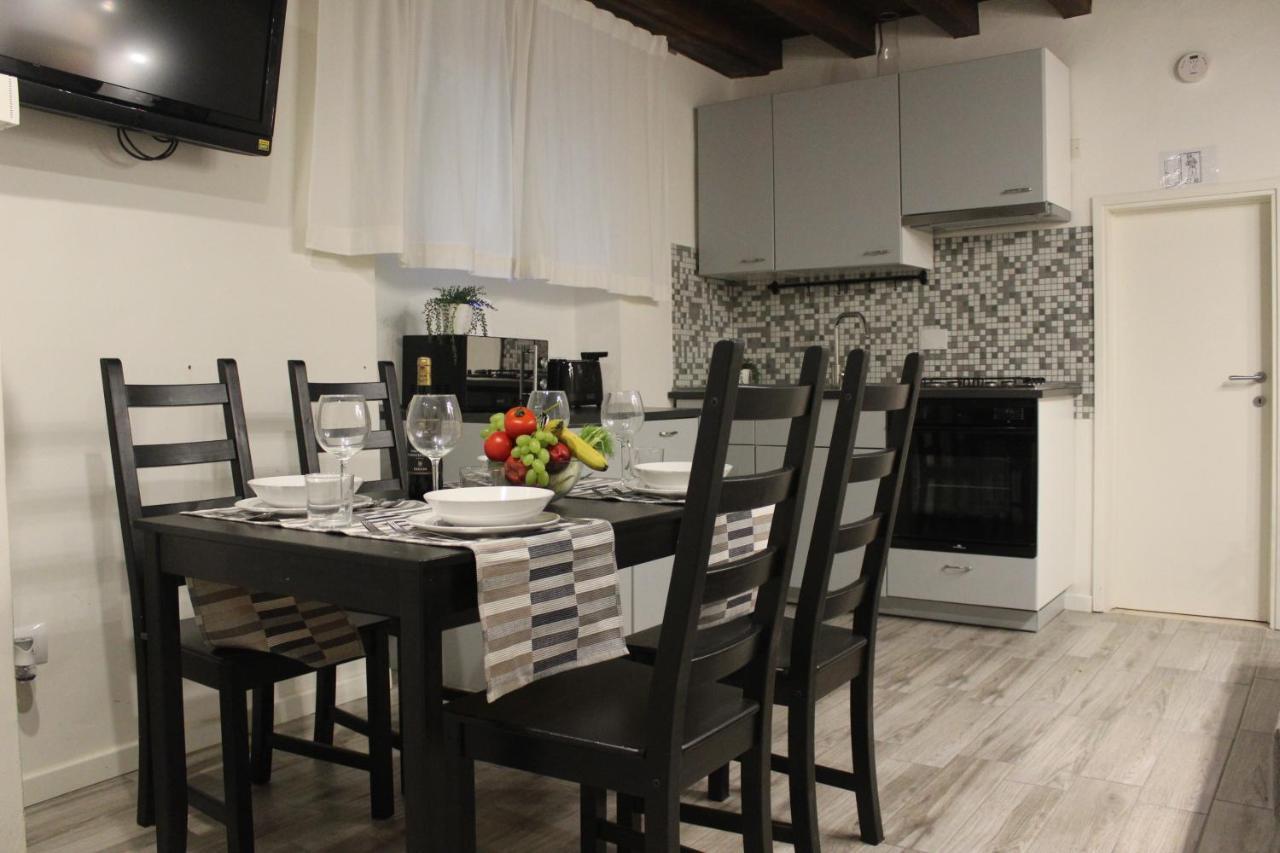 Art Apartment Piccolo Rifugio Florence Luaran gambar
